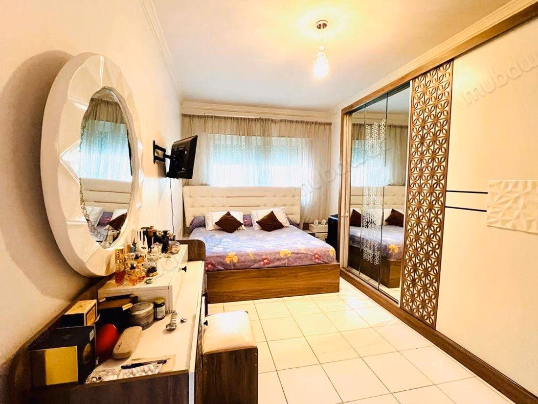 Apartment located in the Iberia neighborhood 168 m²