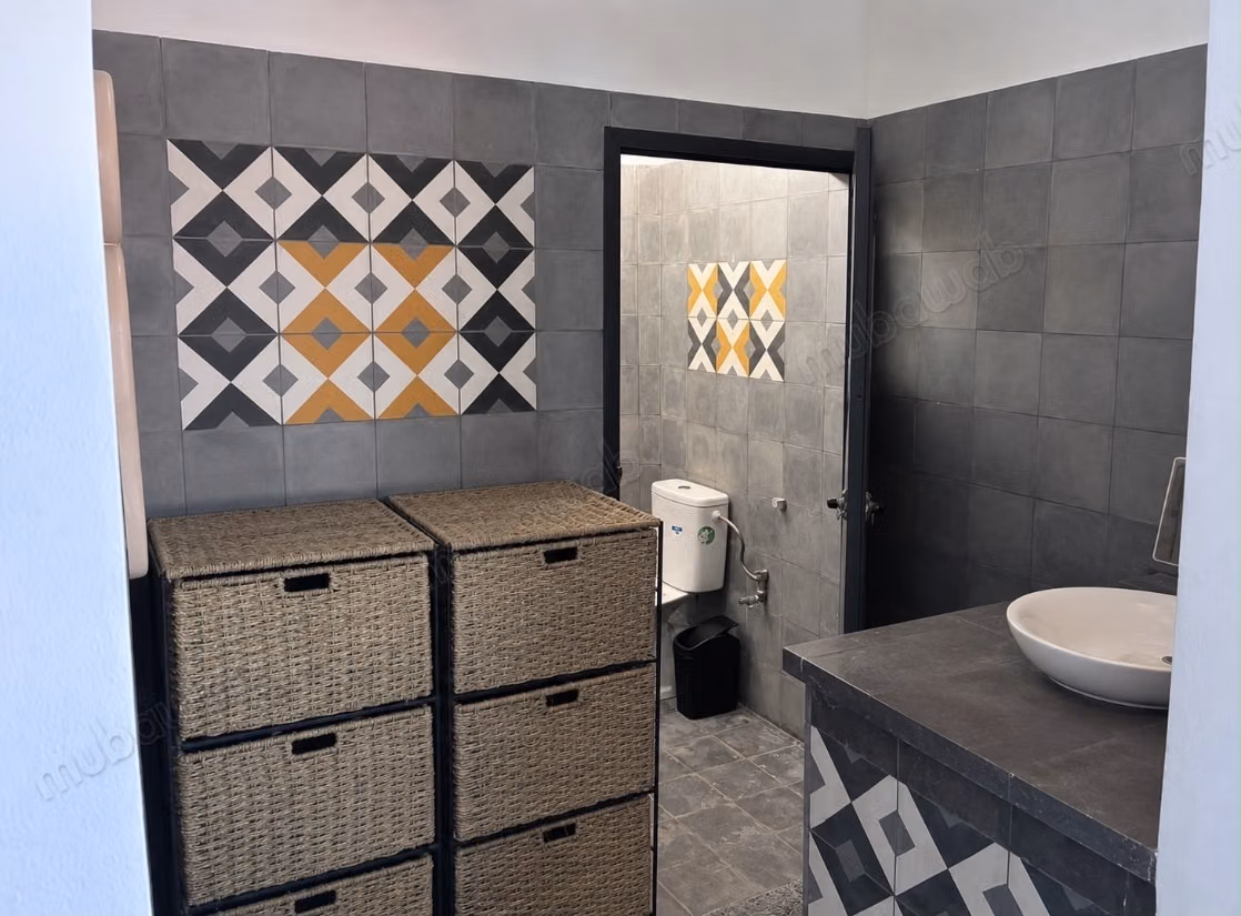Maison meublée avec piscine et vue sur atlas 
route de Fès