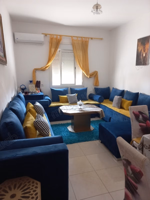 Vend appartement à les portes de Marr. Surface totale 56 m². Bien meublé