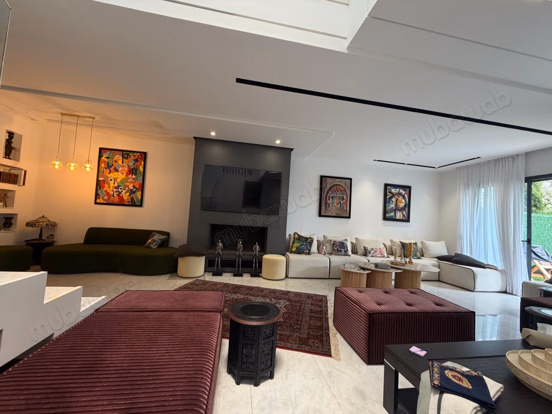 Villa de luxe à louer meublé à Dar Bouazza