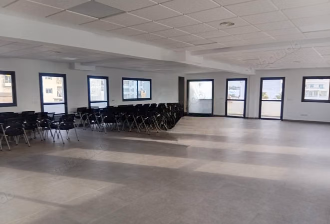 Plateaux bureau de 500 m² Open Space à Louer/ abdlmoumen