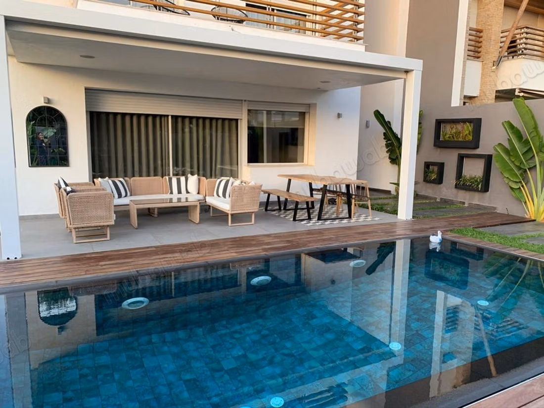 Villa a la location meublé a bouskoura 45000dh