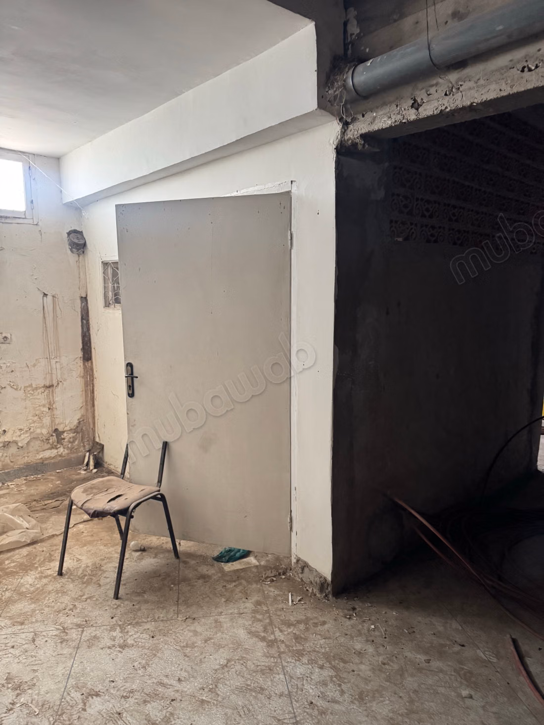 Bureaux et magasins à louer à Hay Al Massar. Superficie de 500 m²