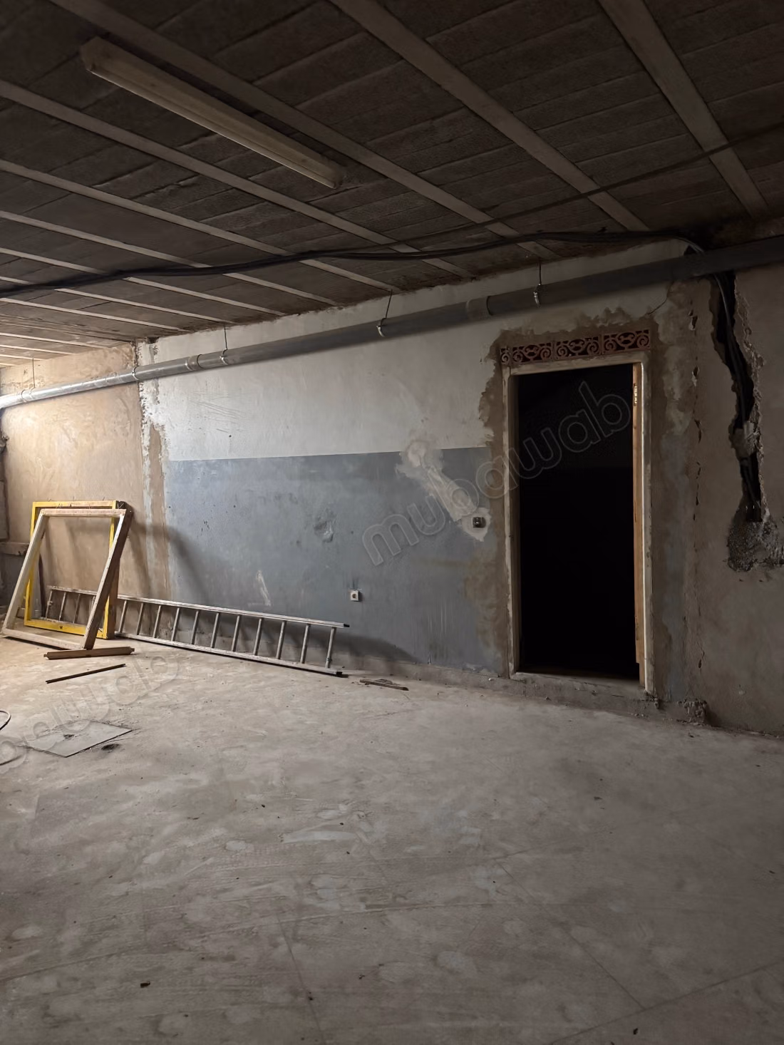 Bureaux et magasins à louer à Hay Al Massar. Superficie de 500 m²