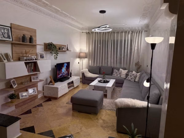 Agréable appartement au debut de la Rte de fes