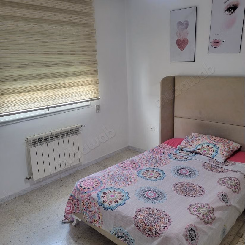 Louez cet appartement à La Soukra Ville.
Surface de 130 m².
Bien meublé