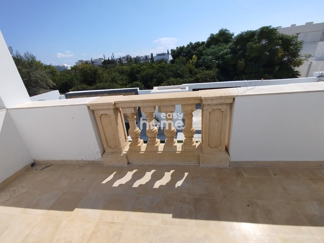 Villa de 280m² sur terrain de 475m²