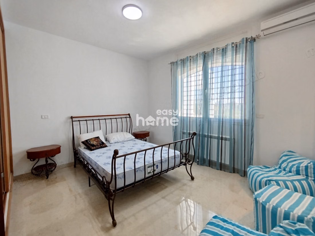 Villa de 280m² sur terrain de 475m²