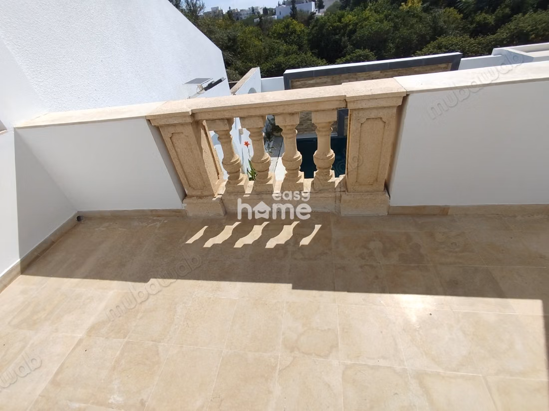 Villa de 280m² sur terrain de 475m²
