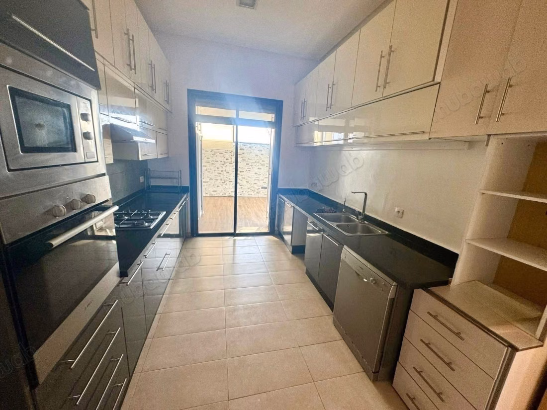 Modern villa with pool for sale - Dar Bouazza