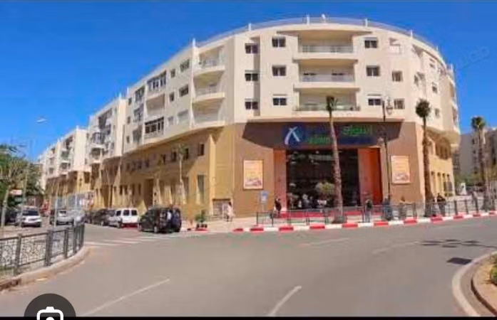 Alquiler de un apartamento en Hay Al Fath. Superficie 126 m². Ascensor y terraza
