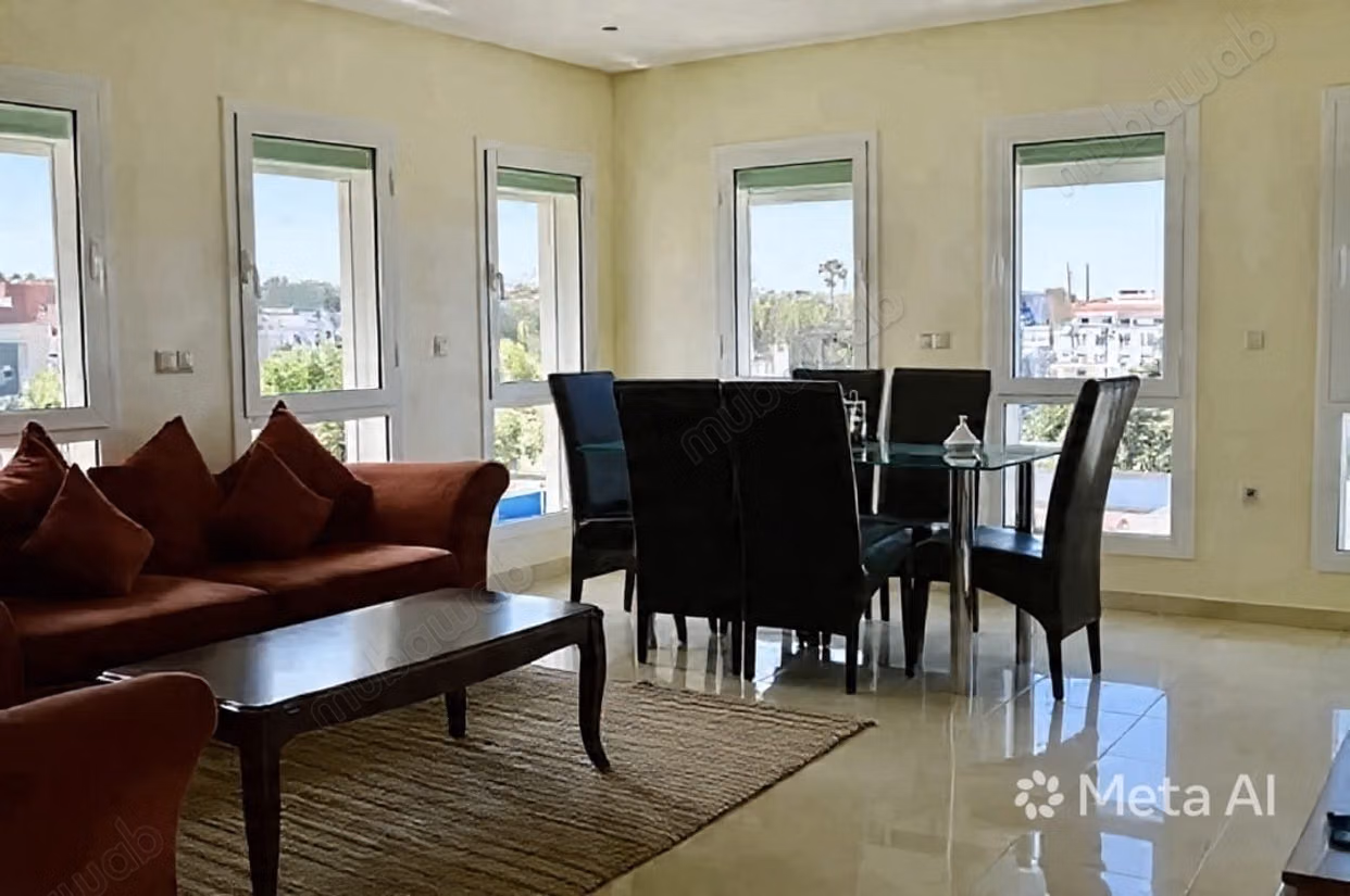 Appartements à louer à Asilah. Superficie totale de 87 m². Porte solide, résidence sécurisée