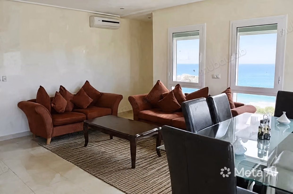 Appartements à louer à Asilah. Superficie totale de 87 m². Porte solide, résidence sécurisée