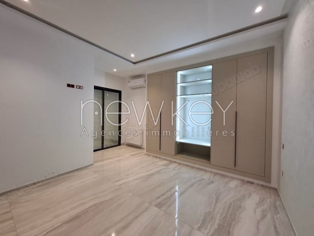 Appartement S2 à louer à La Soukra