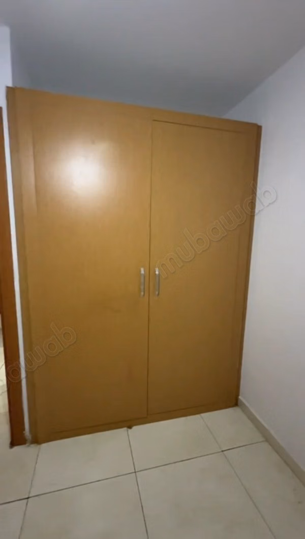 Mooie appartement beschikbaar voor verhuur op 25 oktober in Branes 1. 2 mooie slaapkamers. Satellietschotel en beveiliging