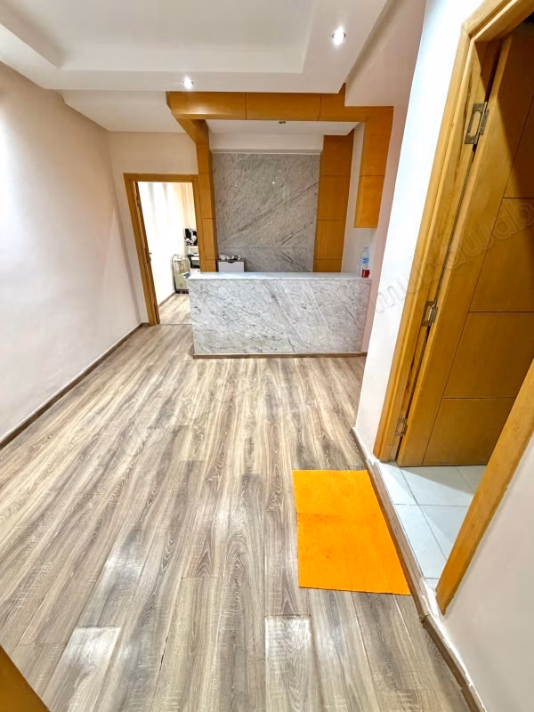 Sale of a 75 m² apartment for professional use