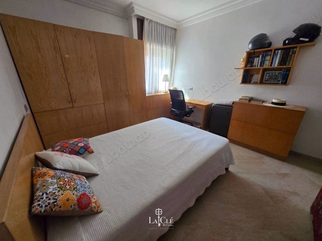 Apartment for sale in Val Fleury. Area 177 m². Traditional Moroccan living room, secured residence