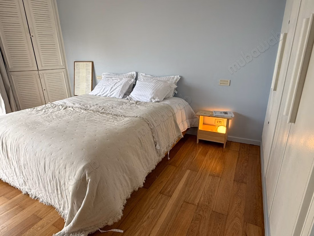 Appartements à louer à Casablanca Marina. Superficie totale de 80 m². Double vitrage et porte solide