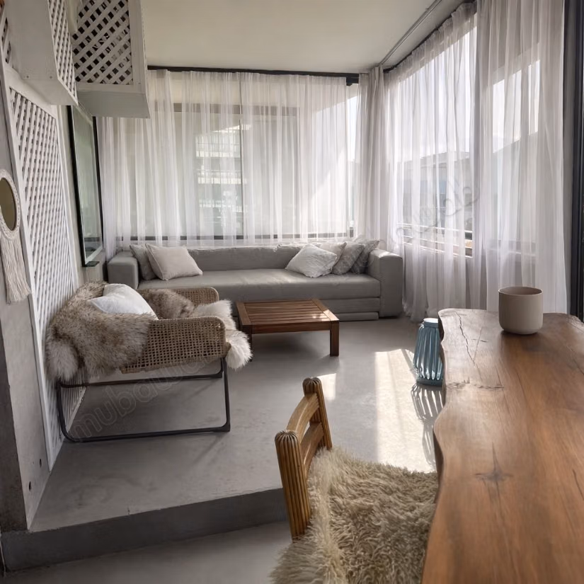 Appartements à louer à Casablanca Marina. Superficie totale de 80 m². Double vitrage et porte solide