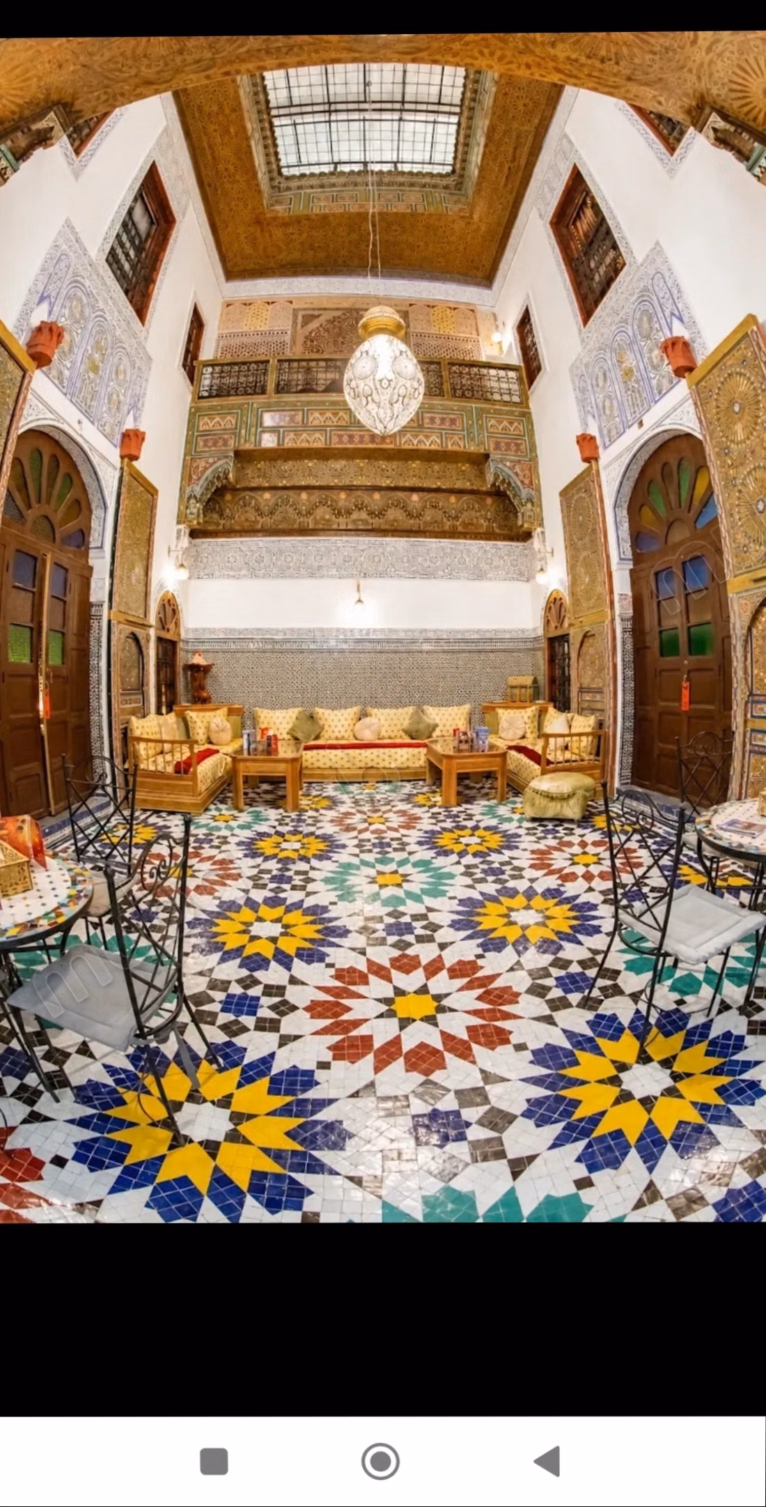 Very beautiful riad for sale in Talaa. 6 rooms. Moroccan living room