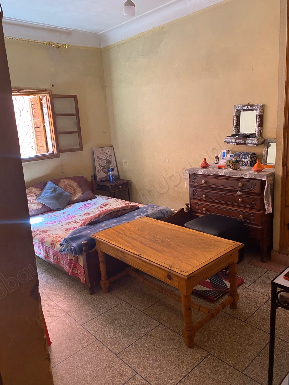TITLE DEED RIAD WITH CAR ACCESS - 69 m² - and three facades
