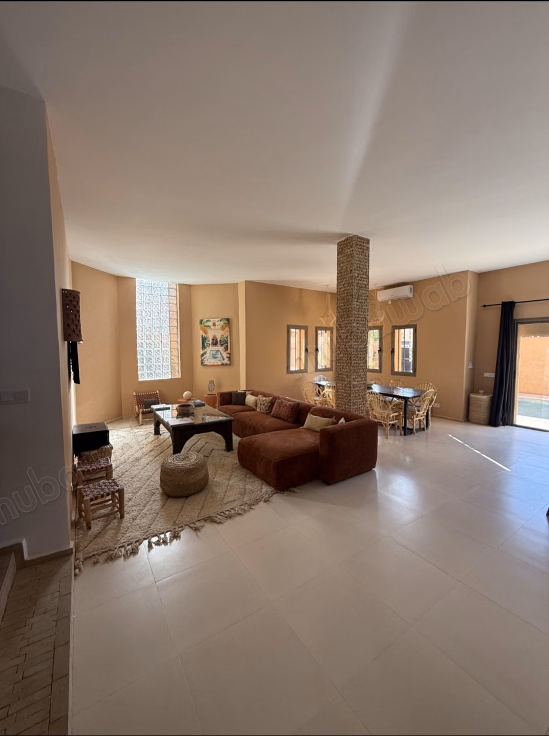Magnificent villa for sale on Route de Fez