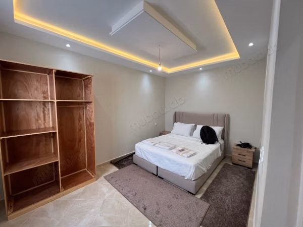 Appartements à louer sur la rue Mohammed 5. Surface totale 85 m². Salon marocain traditionnel, résidence sécurisée