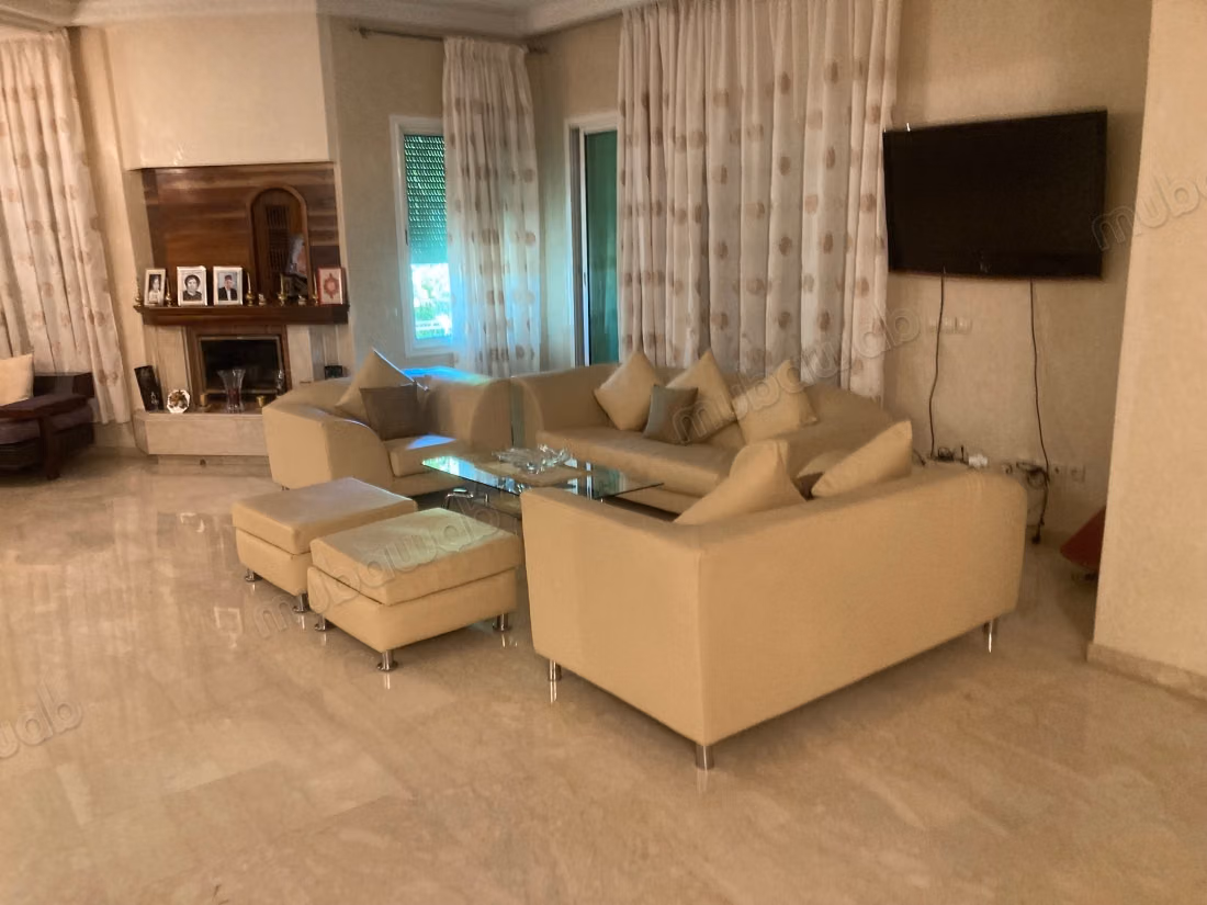 Opportunity not to be missed Large Villa in Belle vue