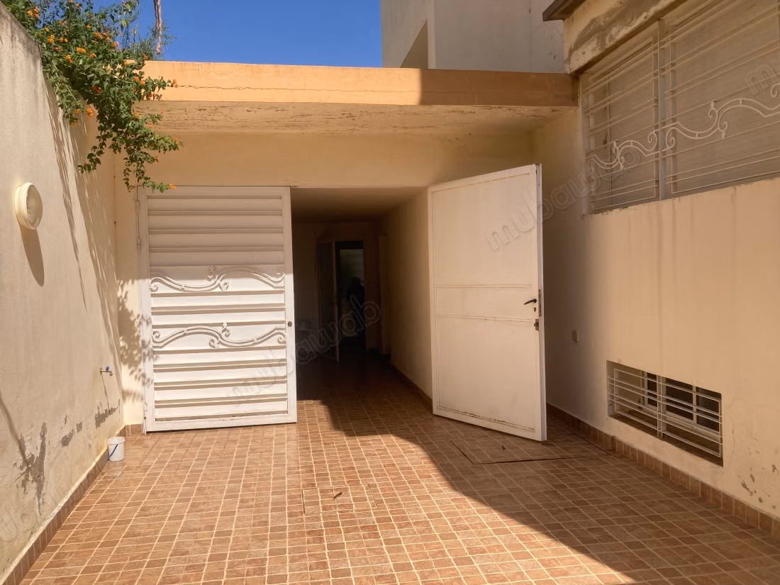Opportunity not to be missed Large Villa in Belle vue