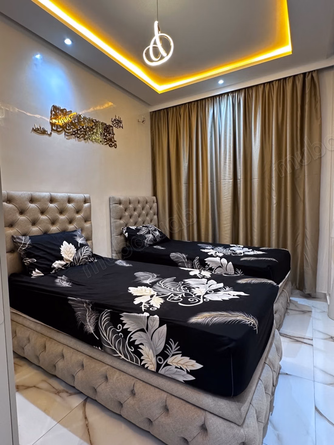 Appartement de vacances à louer à Route de Safi.
Superficie 56 m².
Porte blindée, salon marocain traditionnel