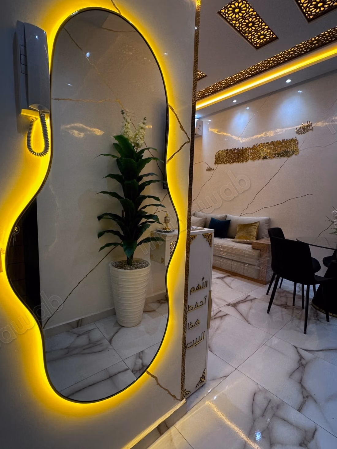 Appartement de vacances à louer à Route de Safi.
Superficie 56 m².
Porte blindée, salon marocain traditionnel
