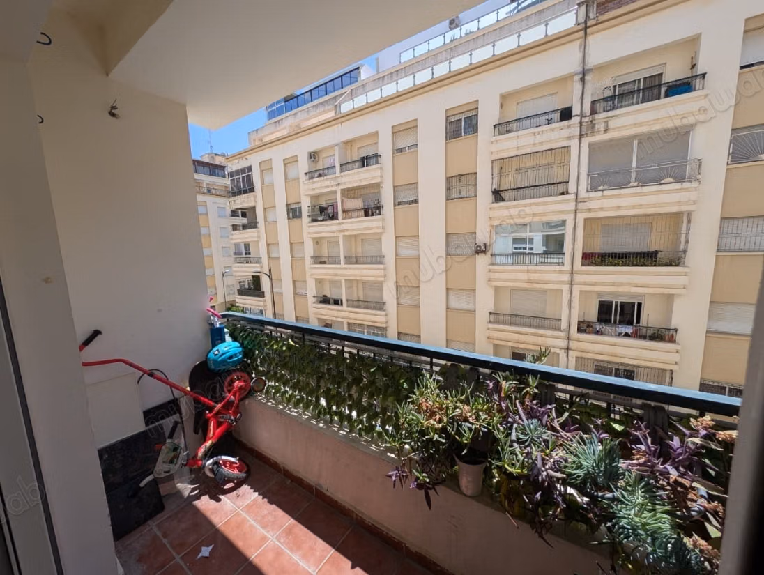 Apartment 2 bedrooms 70 m² balcony total declaration