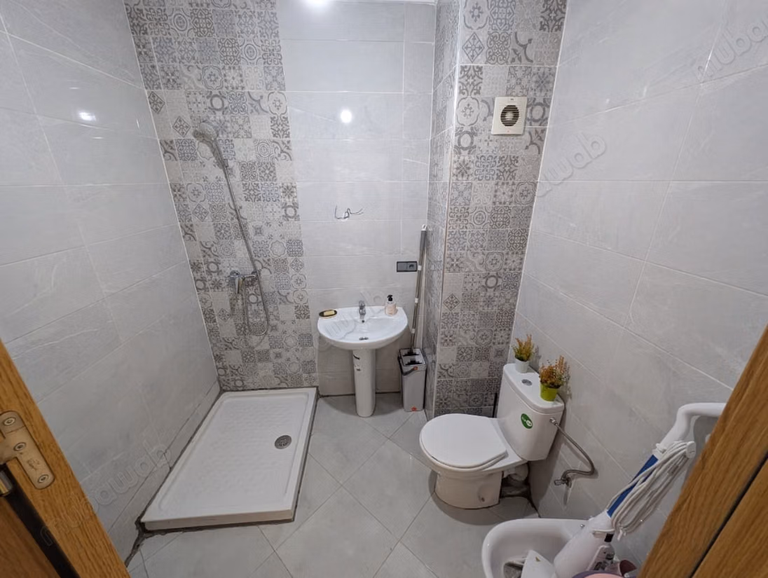 Apartment 2 bedrooms 70 m² balcony total declaration