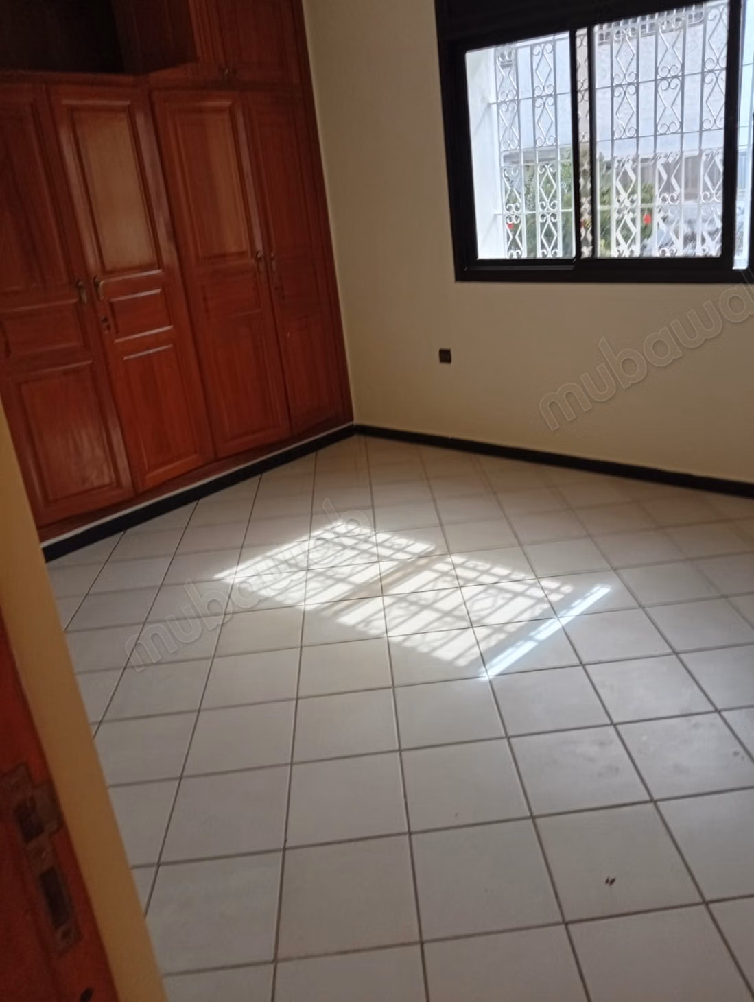 Prachtige villa te huur in Agdal. 3 comfortabele slaapkamers. Terras en tuin