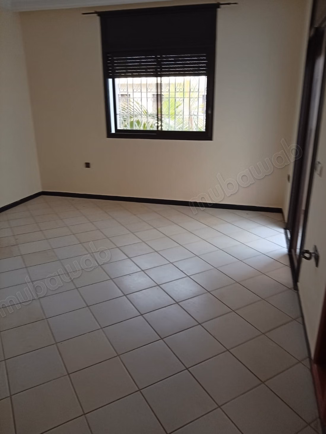 Prachtige villa te huur in Agdal. 3 comfortabele slaapkamers. Terras en tuin