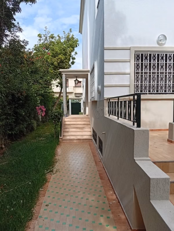 Superba villa in affitto ad Agdal. 3 camere confortevoli. Terrazza e giardino