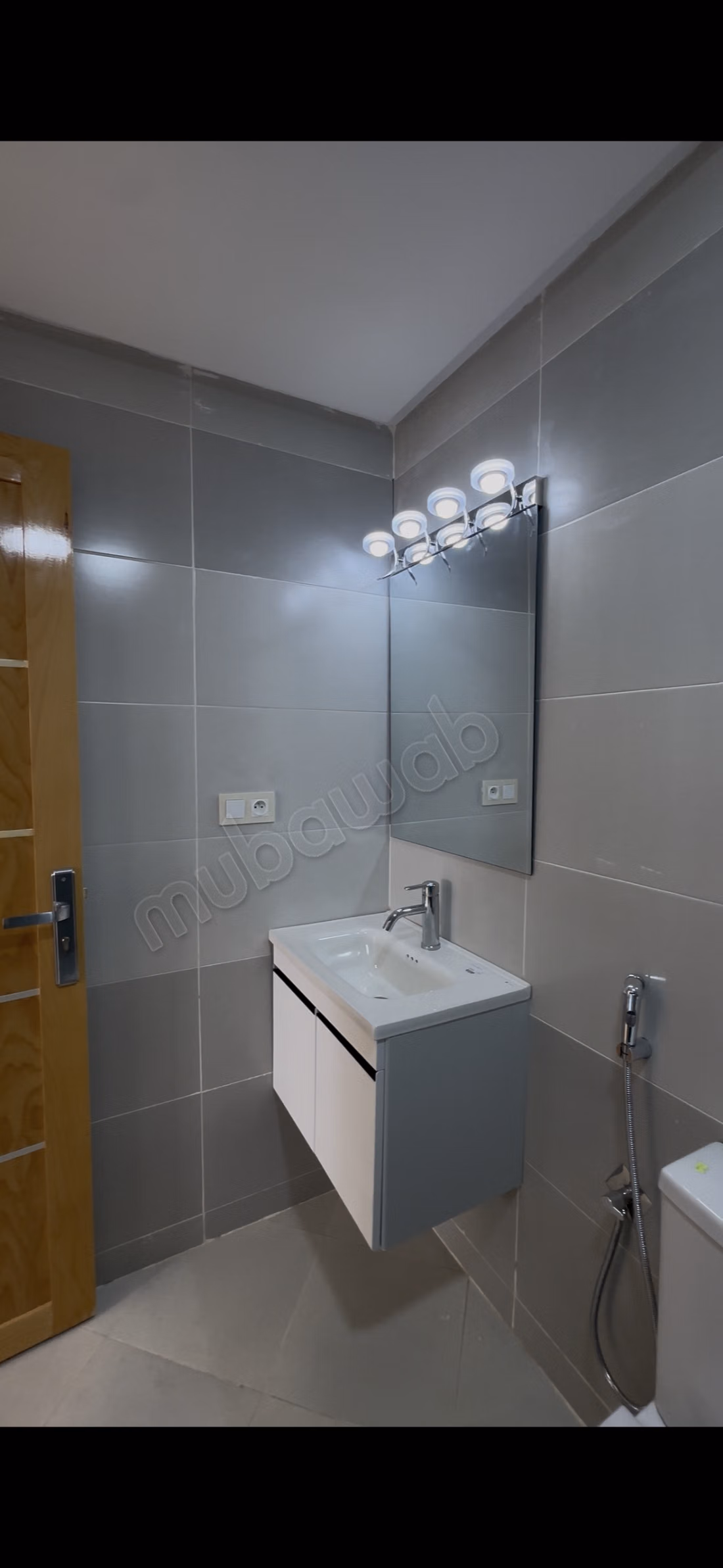 Apartment for sale in the center. 1 Room. Reinforced door, security