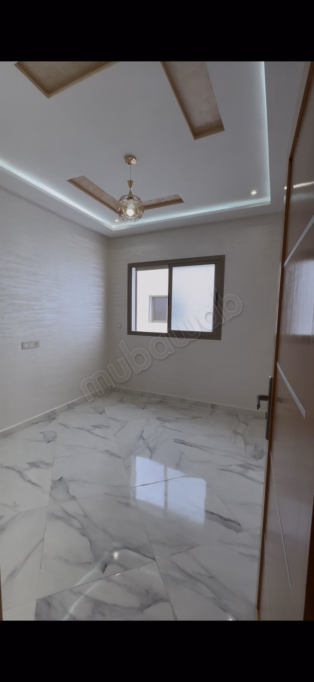 Apartment for sale in the center. 1 Room. Reinforced door, security