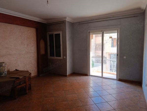 Appartamento in vendita a Camp Al Ghoul. 2 camere. Custode disponibile.