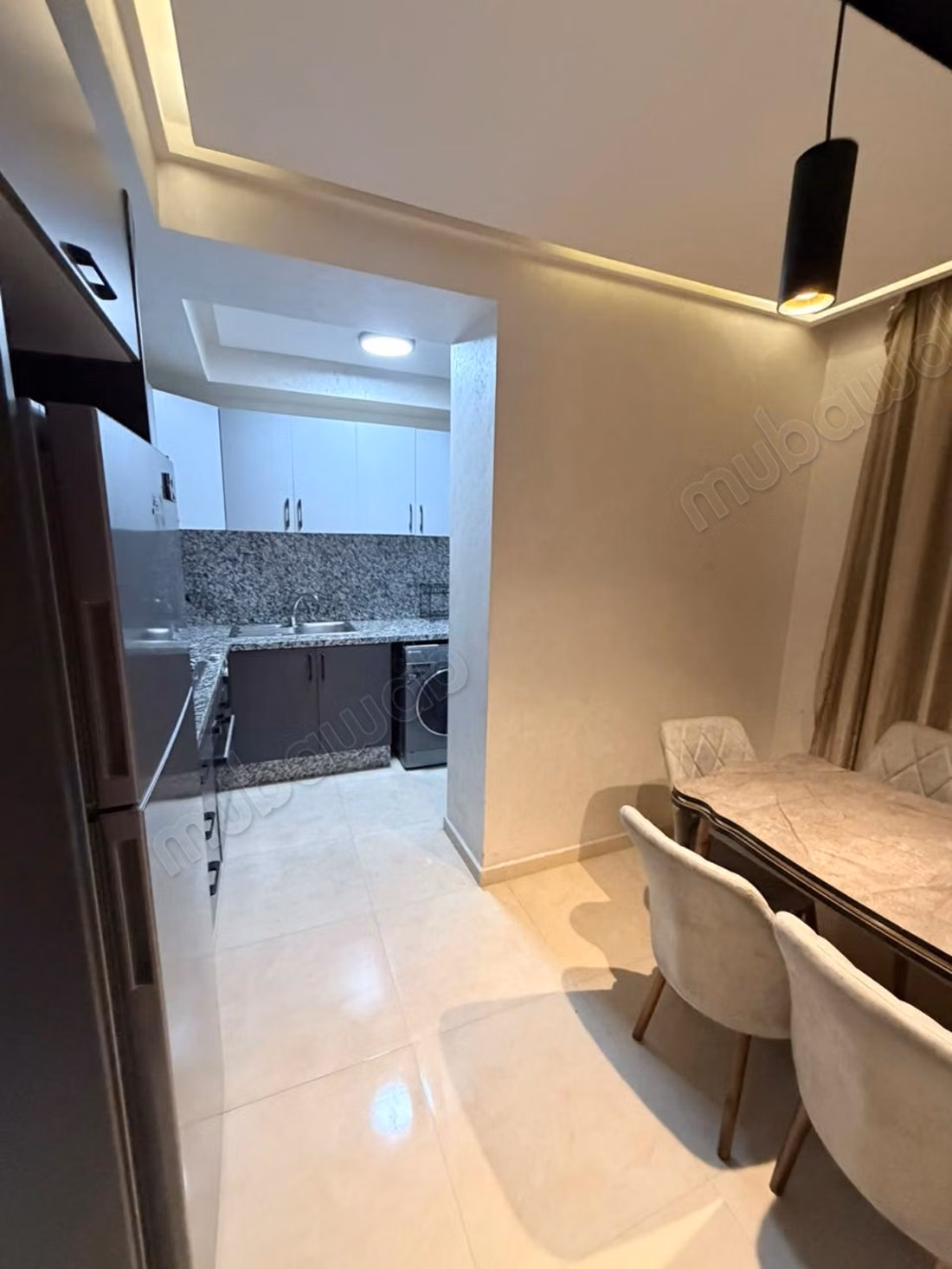 Superbe appartement à louer à Ain Mezouar. 
2 belles chambres. 
Bien meublé