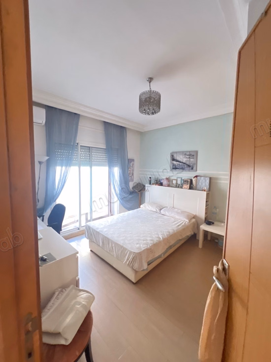 Villa de haut standing à vendre à Zoubir. 4 chambres. Meublé