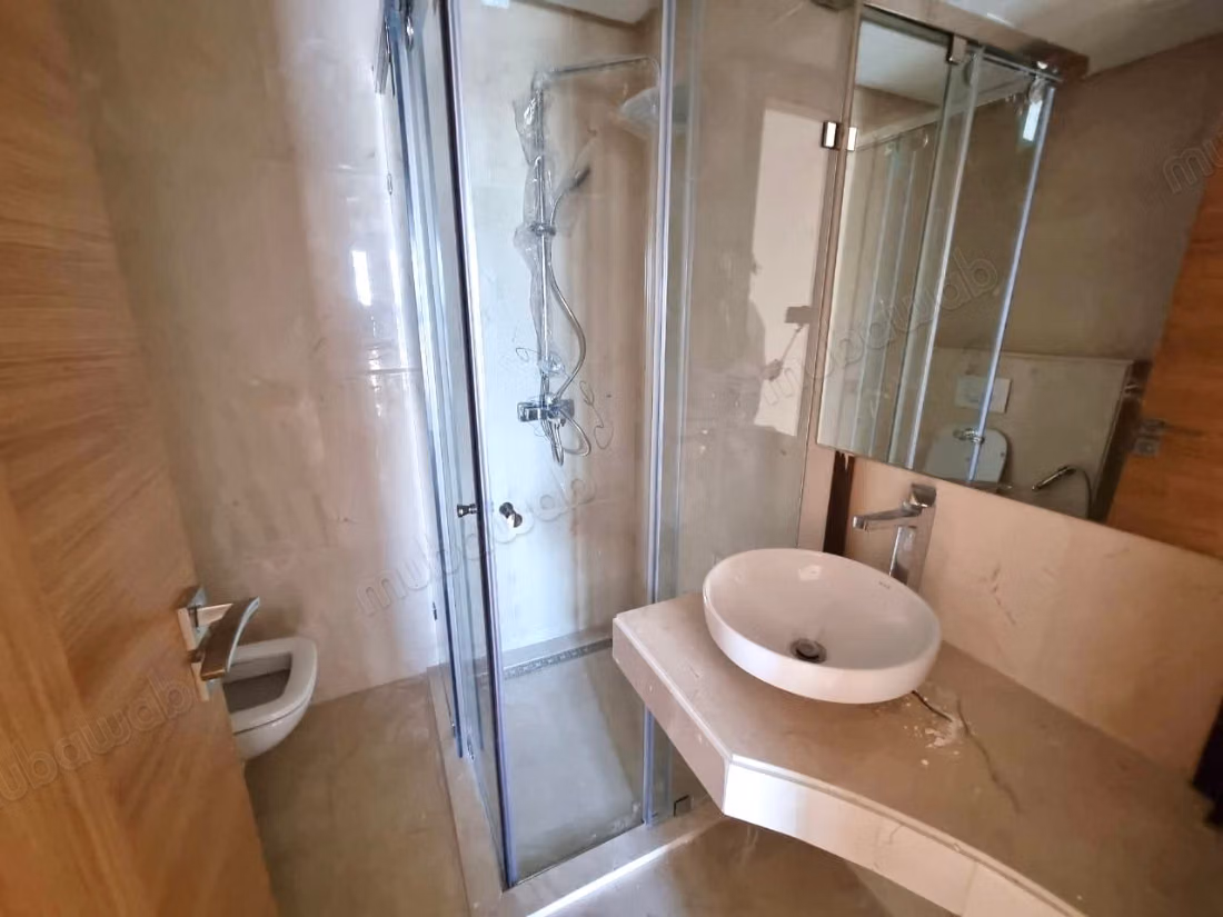 Location d'un appartement à Riyad. 4 pièces. Ascenseur et terrasse