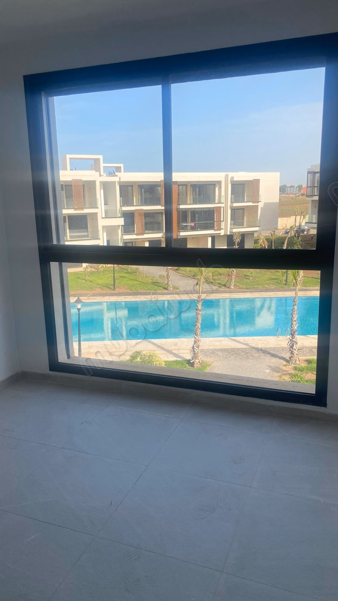 Location d'un appartement à Lamharza Essahel. 4 pièces confortables. Jardin et ascenseur