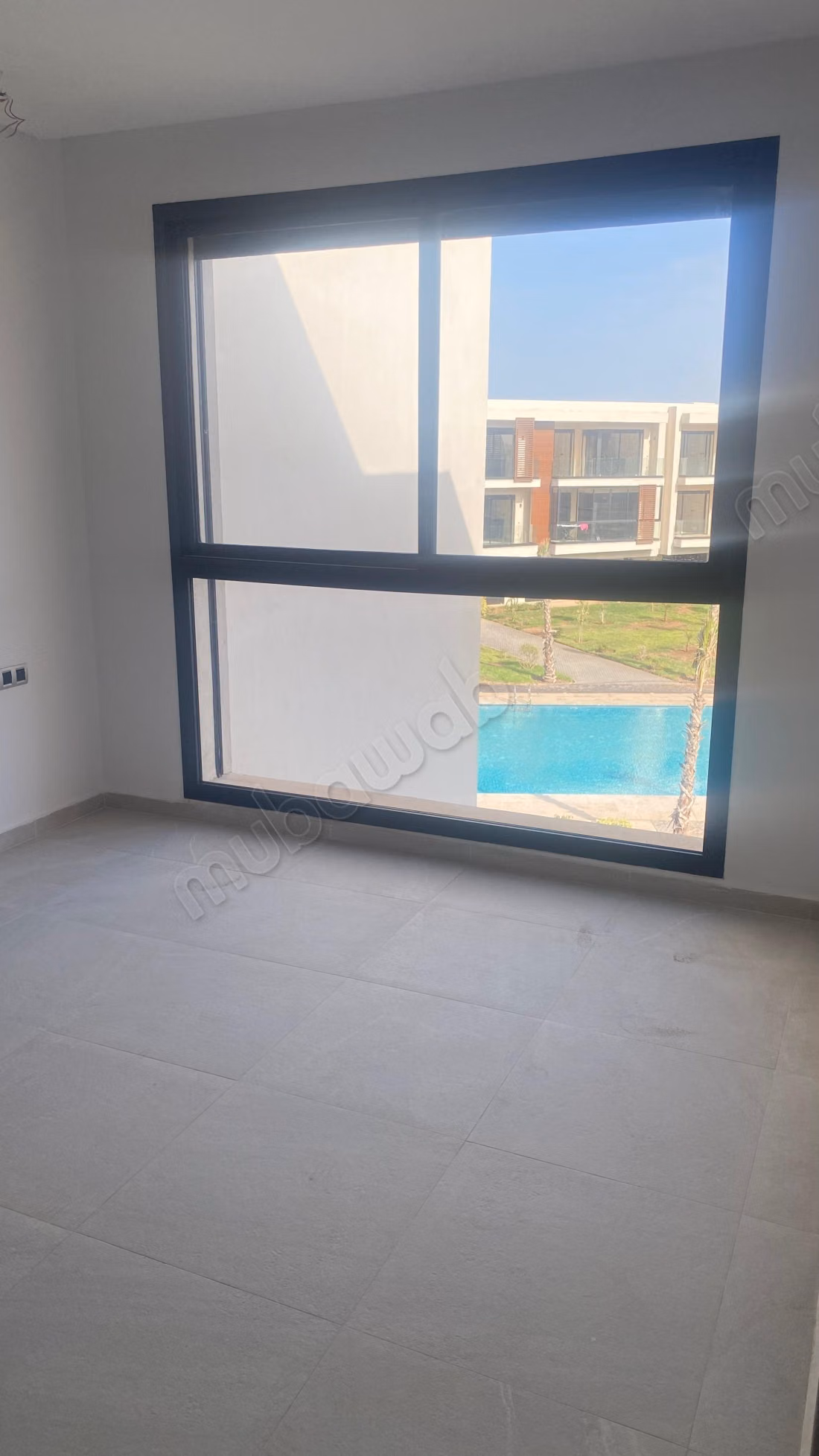 Location d'un appartement à Lamharza Essahel. 4 pièces confortables. Jardin et ascenseur