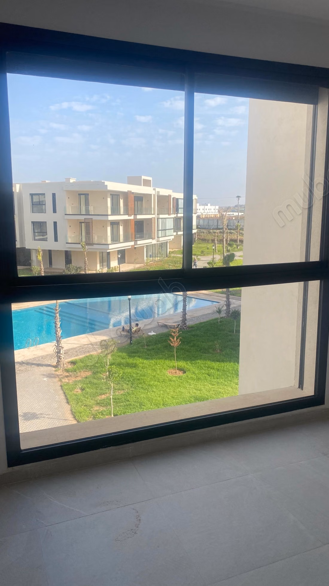 Location d'un appartement à Lamharza Essahel. 4 pièces confortables. Jardin et ascenseur