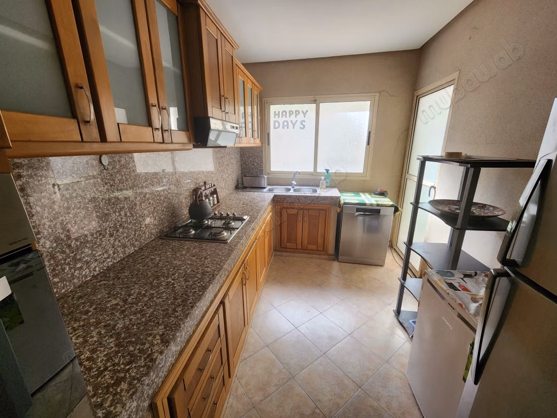 Stunning apartment for sale in Nassim 1. 3 beautiful bedrooms. Concierge service, fireplace