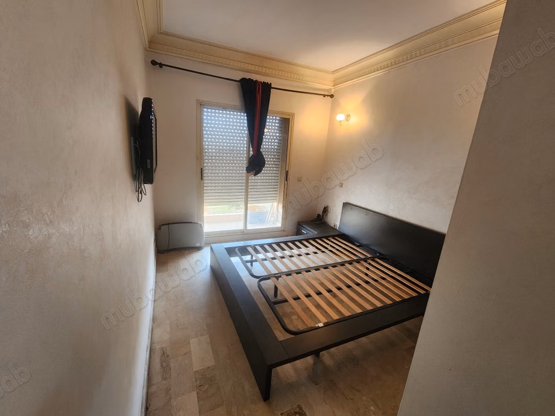 Stunning apartment for sale in Nassim 1. 3 beautiful bedrooms. Concierge service, fireplace