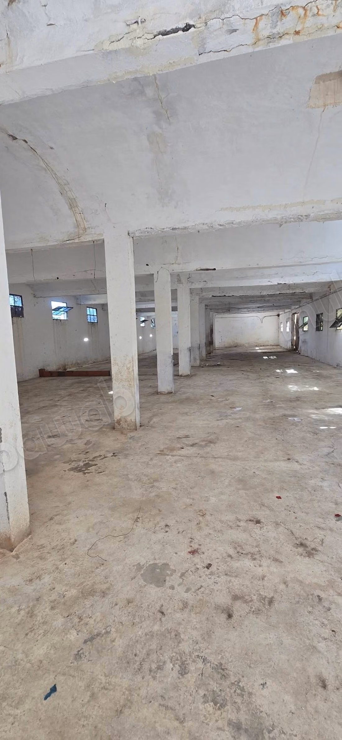 Jolie ferme à vendre. Superficie 20000 m². Sécurisé 24/24