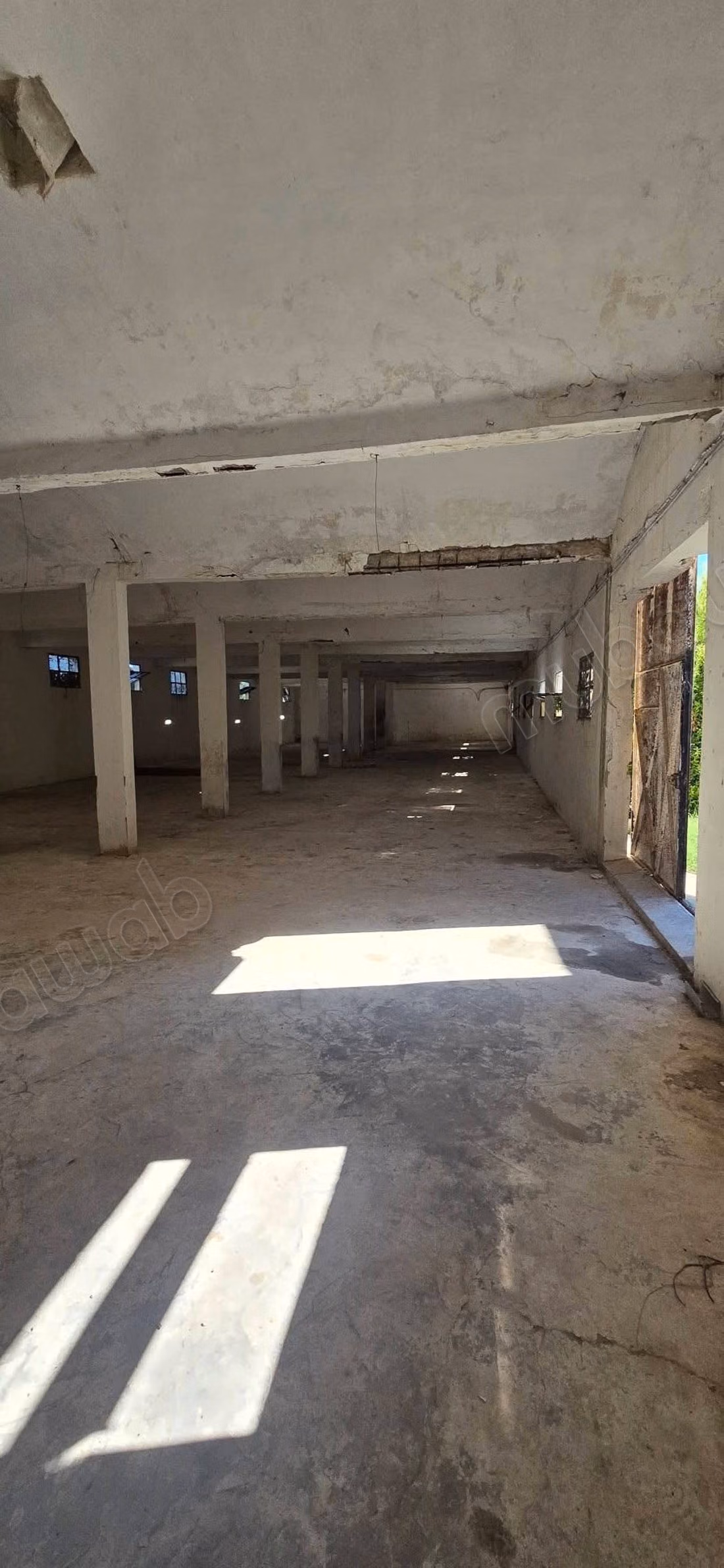 Jolie ferme à vendre. Superficie 20000 m². Sécurisé 24/24