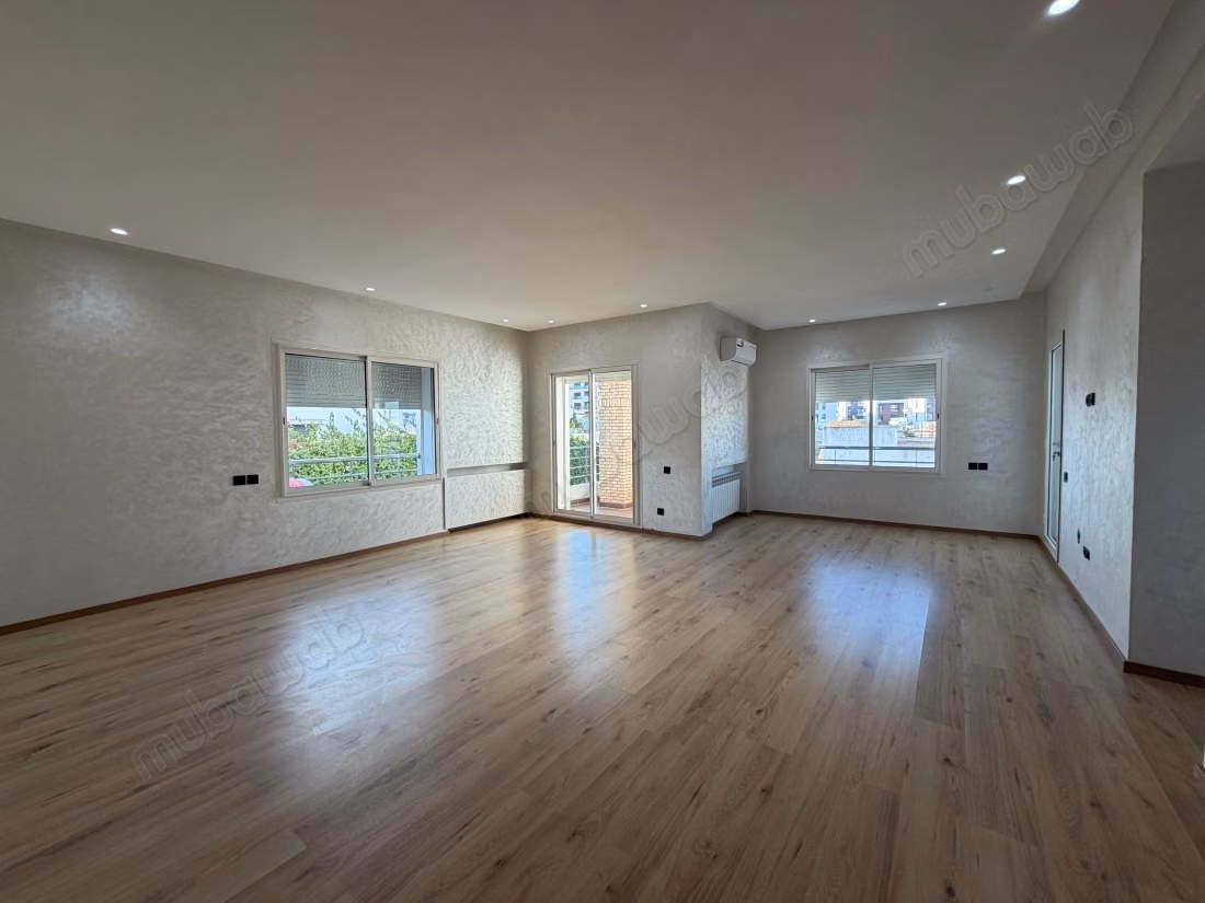 Fabulous villa for rent in Ain Diab. 4 beautiful rooms